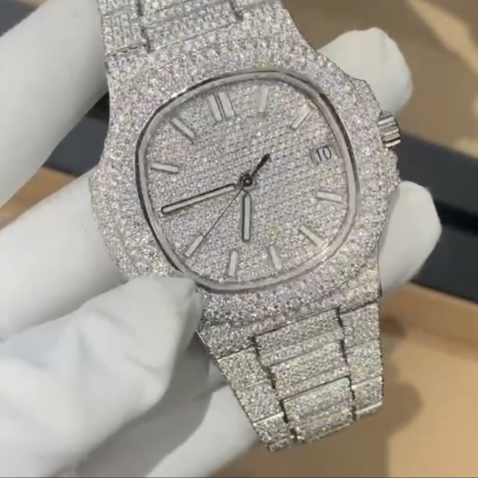 Factory Direct Price Fully Customized Iced Out Diamond Moissanite Watch for Men Hip Hop Diamond Jewelry watch Gift