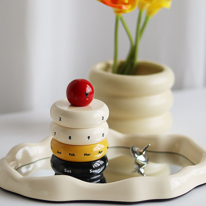 New Design Gifts Crafts Rotary Desk Craft Calendar Resin Decorations For Home