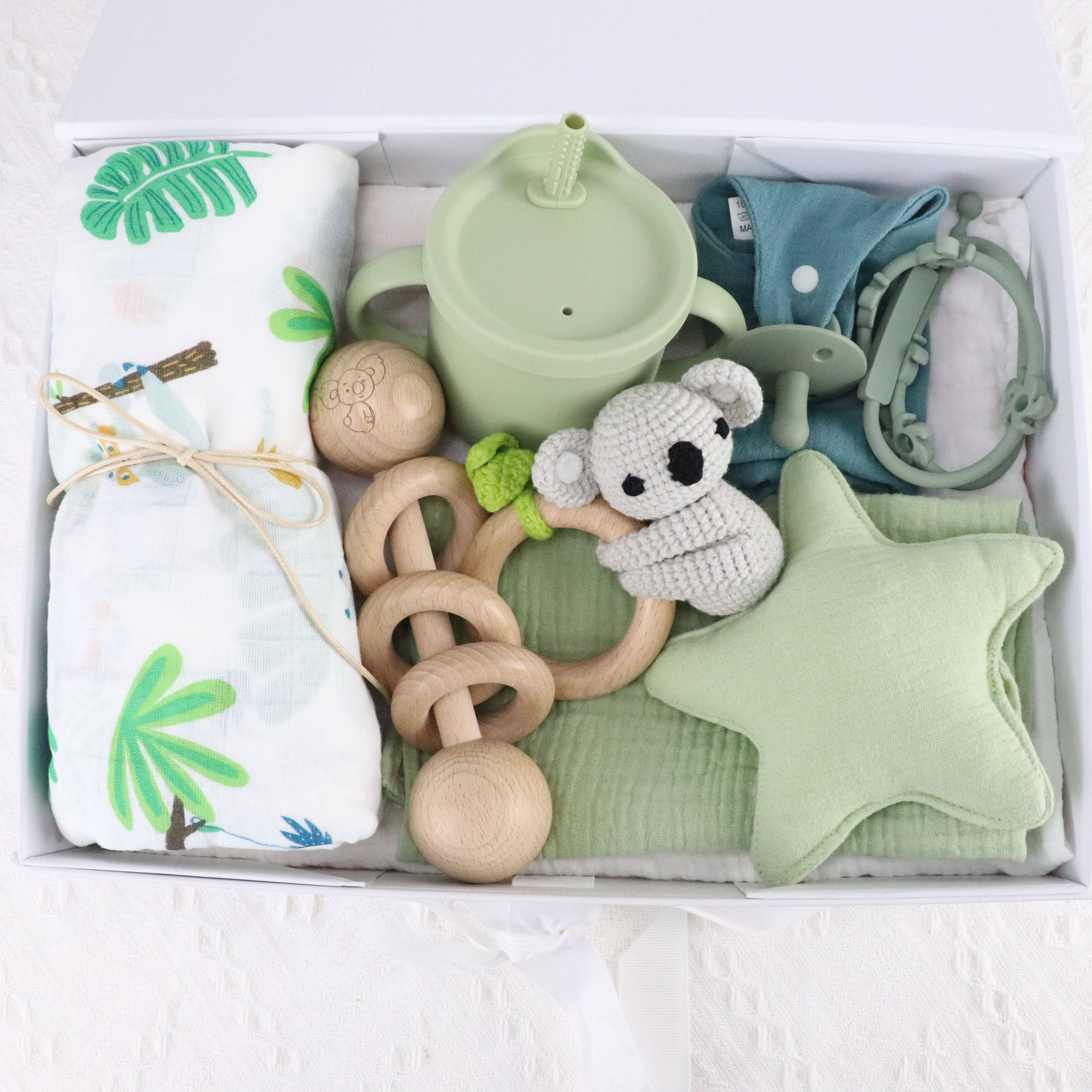 Muslin Swaddle Blankets Bib Baby Rattle Crochet Toys Teether Baby Cup Paicifer Chain Gift Set