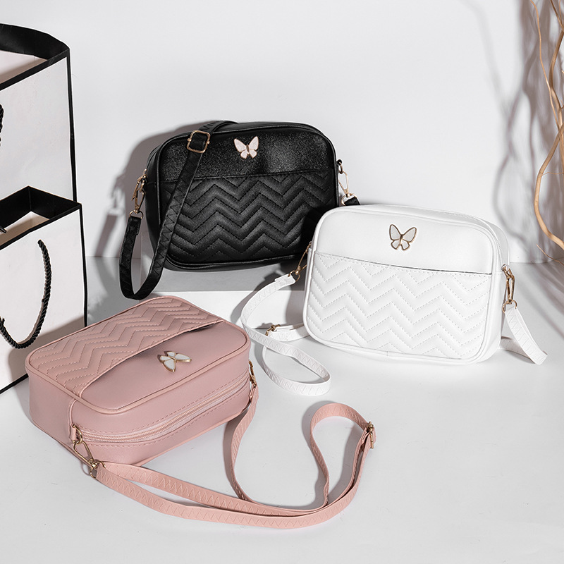 Embroidery Bag 2024 New Single Shoulder Fashion Texture Large Capacity Soft Camera Crossbody Small Square Bag 