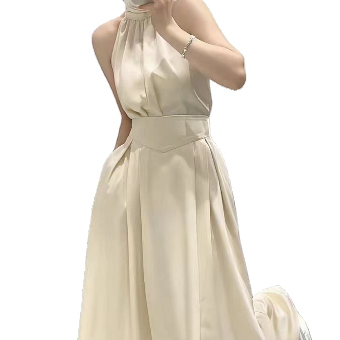 Customized Styles 2024 Summer Women's Dresses Halter Neckline Elegant Waistline Evening Dress 